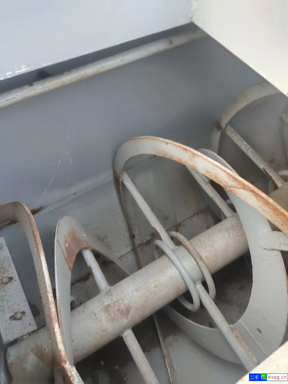 闲置旧粉碎机、二手锤片式粉碎机