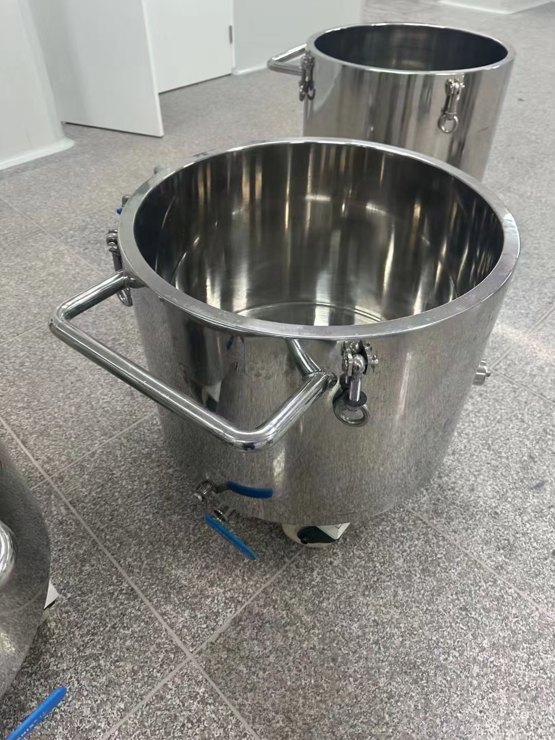 转让二手行星搅拌机 六台容积200L金银河产双行星