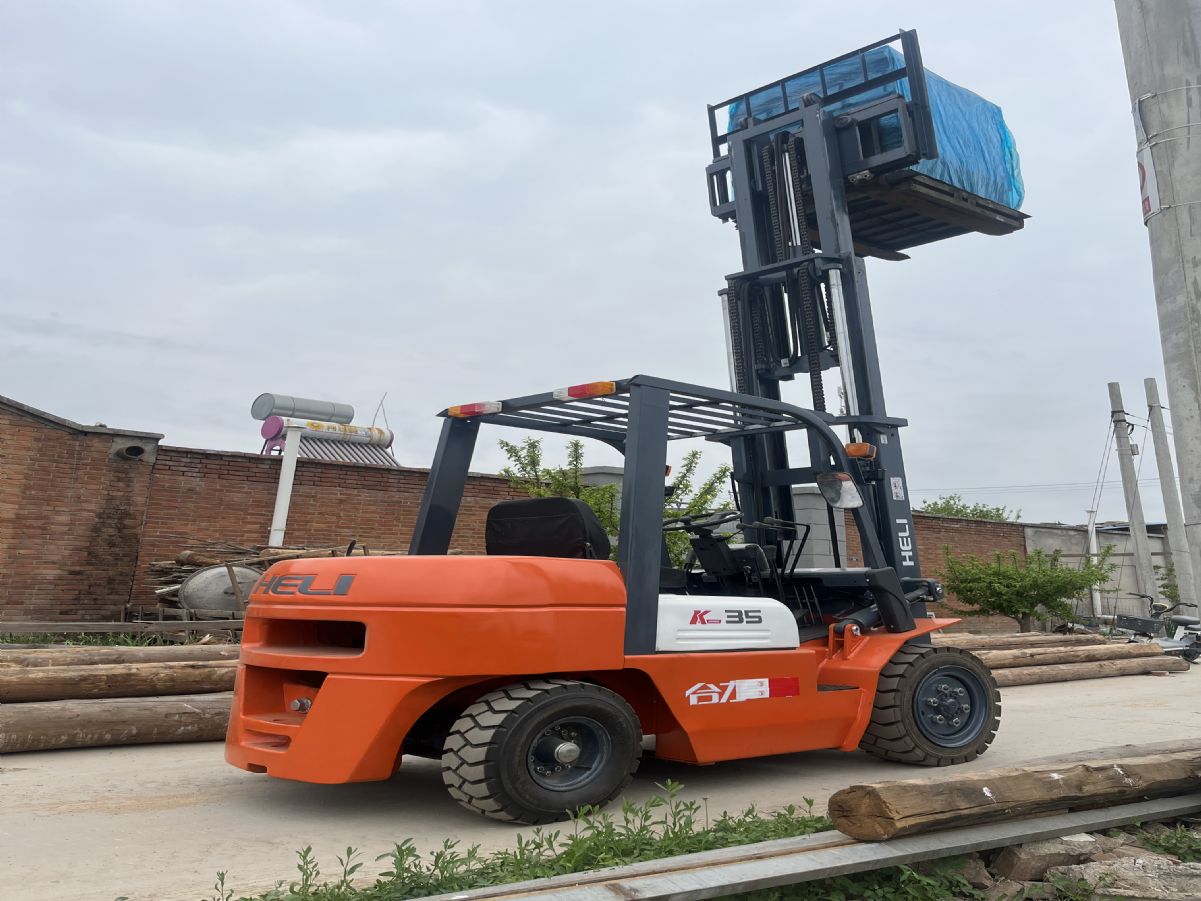 转让95成新二手叉车