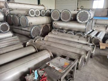 出售二手不锈钢冷凝器10-200平方冷凝器钛材冷凝