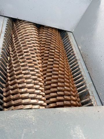 转让二手400型撕碎机纸箱金属撕碎机