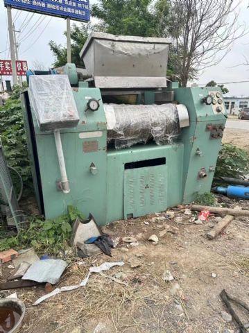 转让二手三棍研磨机 一台400型常州龙鑫产直棍液压