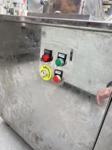 转让二手*粉碎机 一台40B水冷式*粉碎机