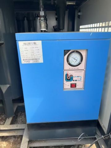 转让二手制氮机 一台容积10立方纯度99.99东鹏