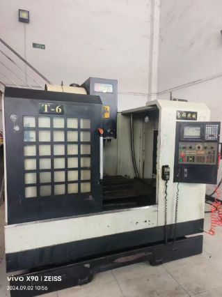 特价处理新台群650三硬轨加工中心,三菱M70系统