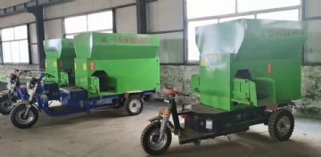 养殖场拌料机牛羊养殖混料机全混合日粮制备机撒料车喂