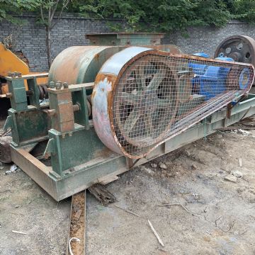 出售二手600x800对辊破碎机 瓜米石制砂机