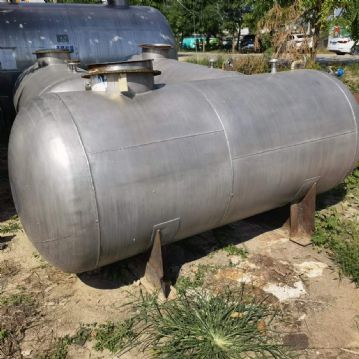 转让二手不锈钢储罐 4台2立方卧式压力封头储罐