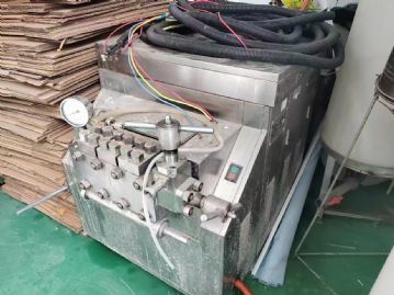 转让二手高压均质机 一台容积200L120兆帕高压