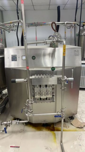 转让二手高压均质机 一台流量300L压力1000公