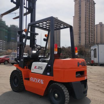 出售二手叉车。价格合适
