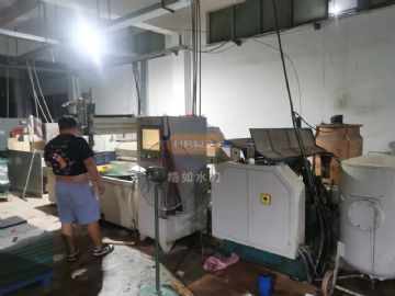 低价转让二手水刀切割机，原先切石材的，免费上门安装