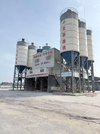 转让一套九成新双线180搅拌站