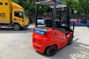 上海电动叉车，电瓶叉车，柴油叉车出租，转让