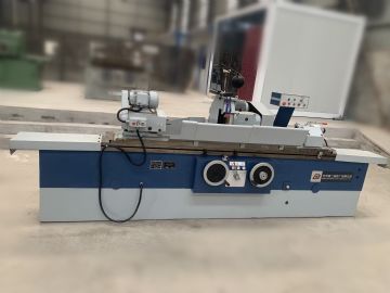 出售北京机床高精度外圆磨床MG1332CX1500