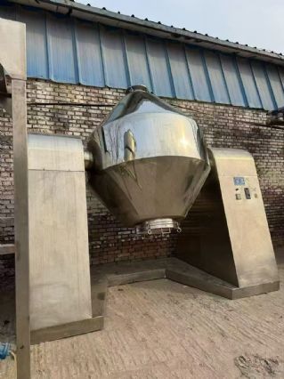 出售1500L搪瓷双锥真空干燥机一台