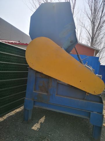 转让二手大型粉碎机一台