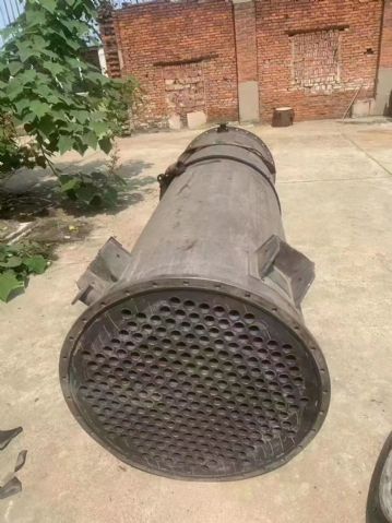 转让9成新钛材列管冷凝器六台！